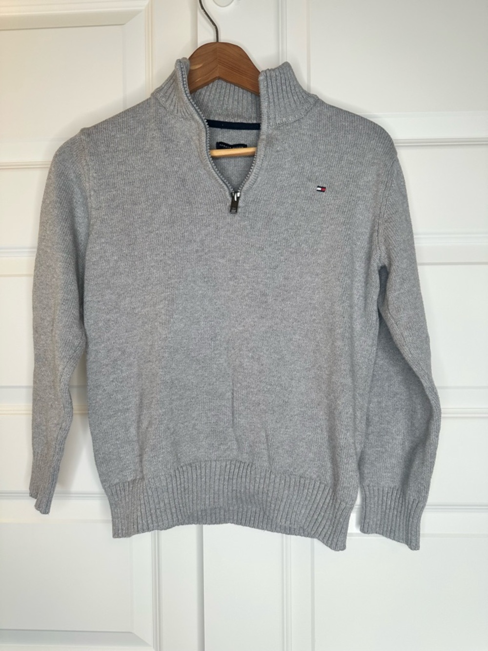 Tommy Hilfiger Boys L (10/12) Gray Quarter Zip Sweater Classic Logo EUC
